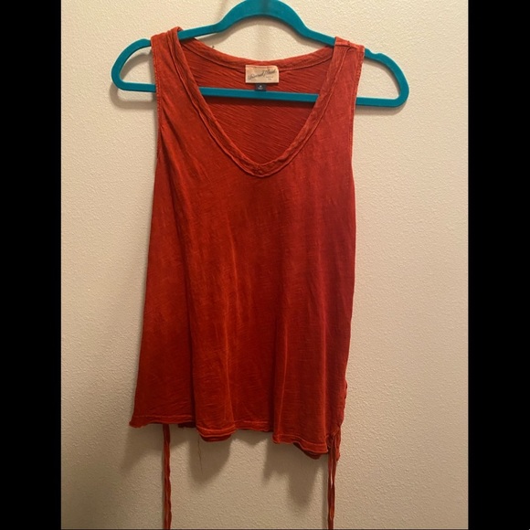 Red tank top! - Picture 2 of 4